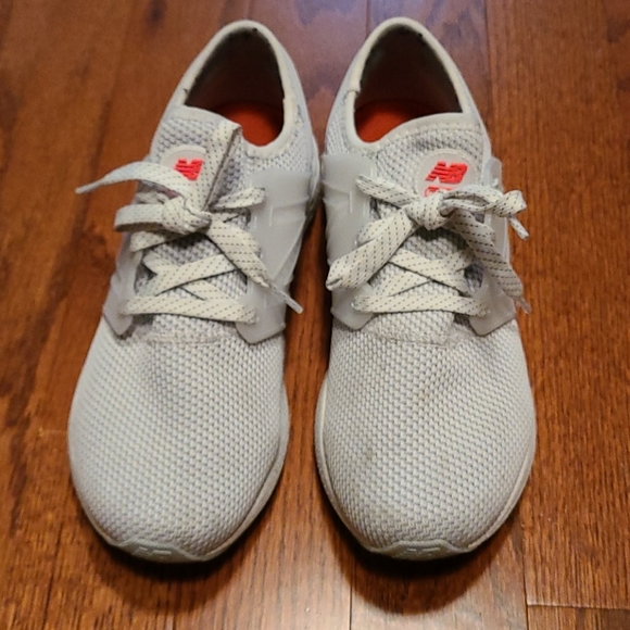 New Balance Fresh Foam Women's 9.5 - Picture 4 of 6